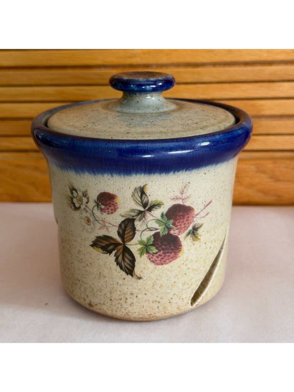 Vintage Monroe Salt Works 5" Lidded Garlic Keeper Strawberry Pattern Stoneware